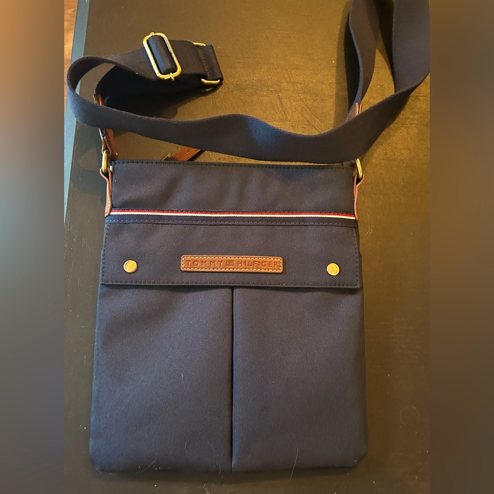 Tommy Hilfiger Purse  Crossbody Shoulder Top Zip Navy Canvas Leather Adj. Strap